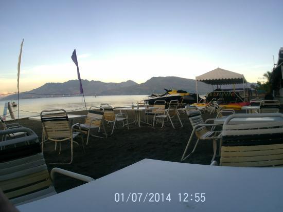 Johan and Maria's 24 Hour Restaurant & Bar